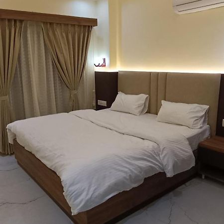 The Banaras Hotel Варанаси Экстерьер фото