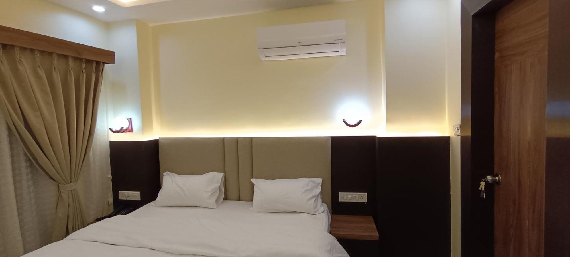 The Banaras Hotel Варанаси Экстерьер фото
